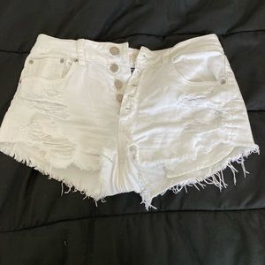 American Eagle Stretch festival shorts
